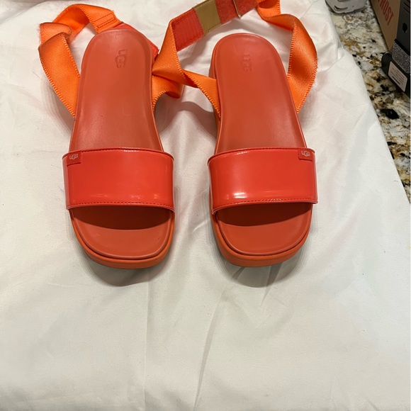 UGG Shoes - UGG. Lennox Sandals
